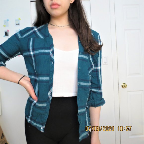 *SOLD* Green/Blue flannel long sleeve shirt - Picture 2 of 2